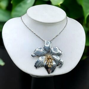 🌺Courtney Peterson Large Sterling “Easter Lilly” Necklace/Brooch